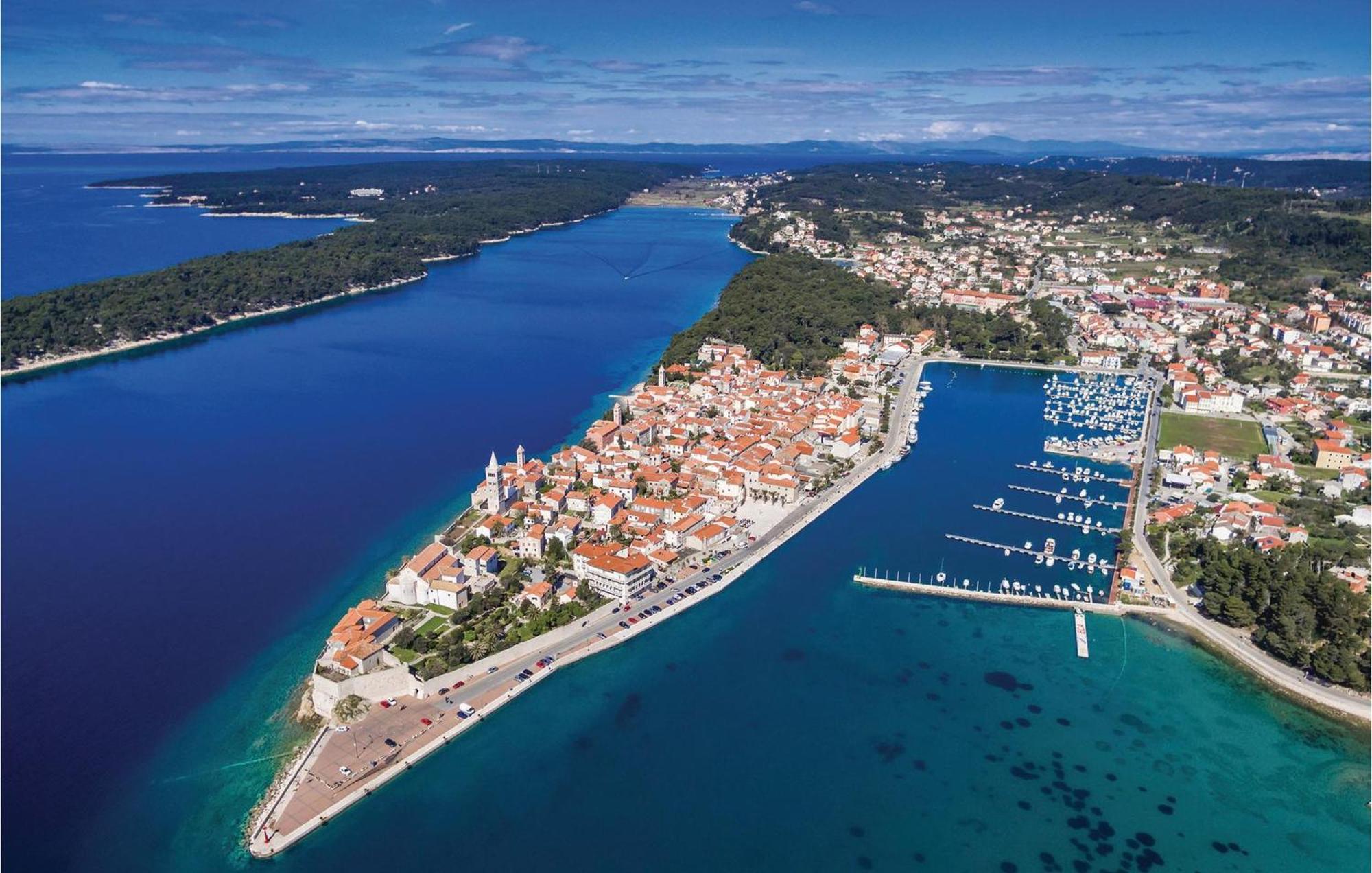 Awesome apartment in Supetarska Draga with 1 Bedrooms&WiFi Exteriör bild
