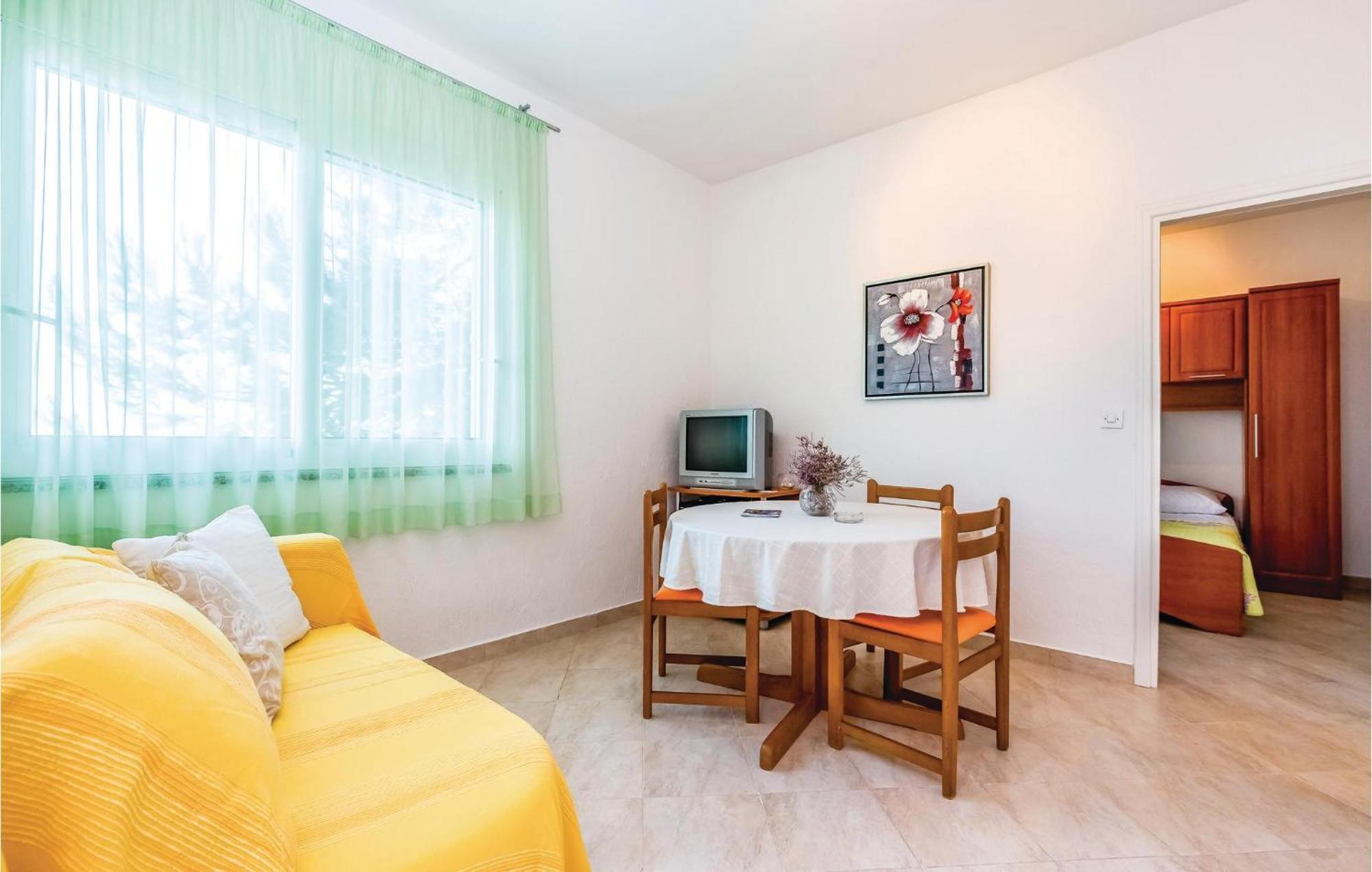 Awesome apartment in Supetarska Draga with 1 Bedrooms&WiFi Exteriör bild
